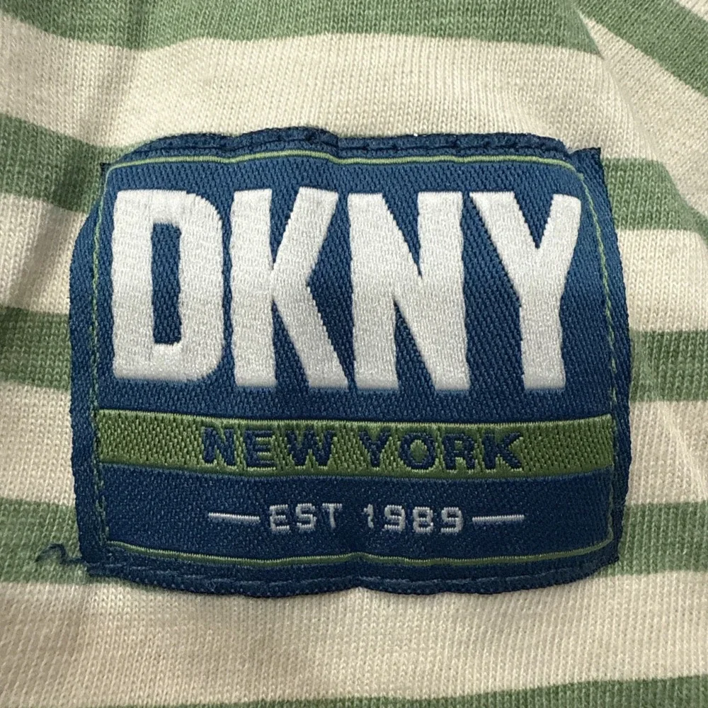 Boys‎ 2 Piece Outfit Size 6/7 DKNY Striped Tee Cat & Jack Khaki Shorts Set